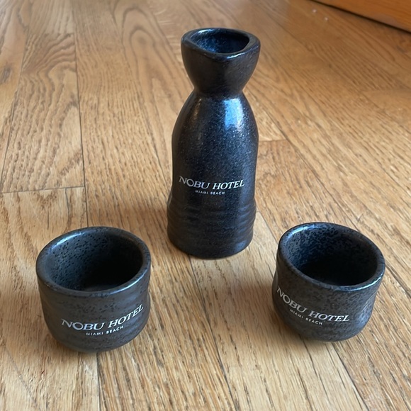 Nobu Hotel Miami Beach Sake Set - Picture 3 of 4